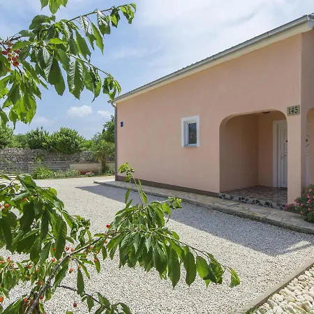Villa Luxurious In Kastelir-labinci With Swimming Pool